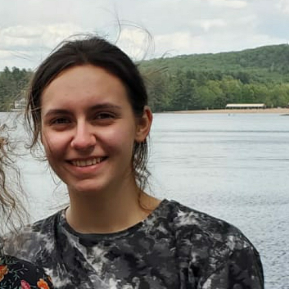 Meet your Posher, Evelin